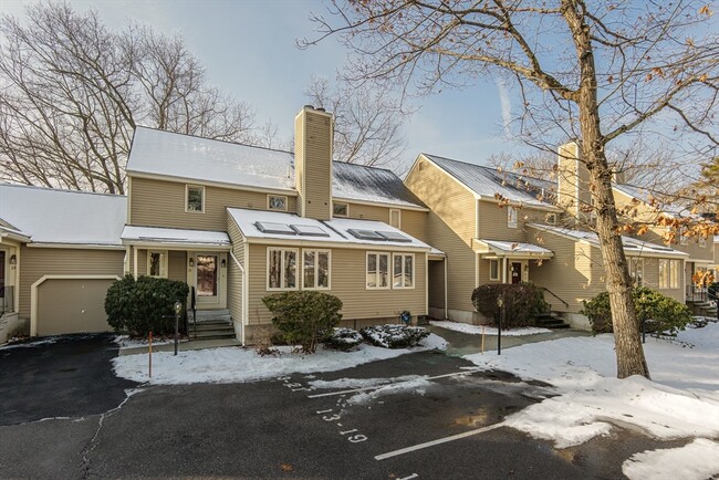 Building Photo - 13 Iris Way