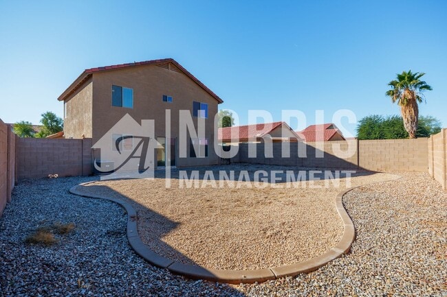 Building Photo - Beautiful Updated Home with ALL Appliances