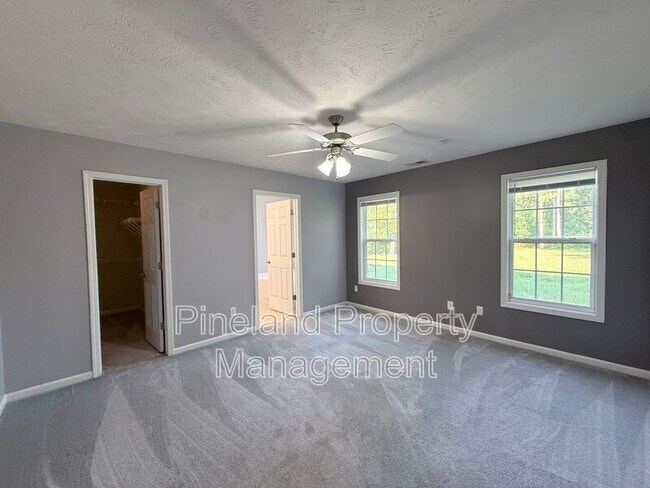 Building Photo - 641 Corsegan Rd