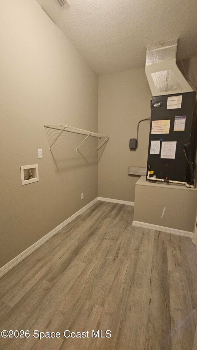 Building Photo - 1024 Westport St SE