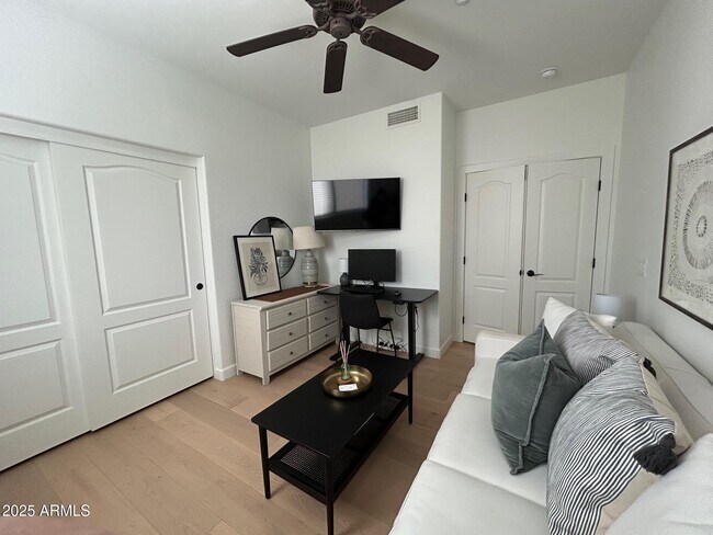 Building Photo - 7518 E Glenn Moore Rd