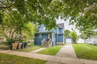 Building Photo - NOW RENTING! 5 bedroom house near UW Campu...