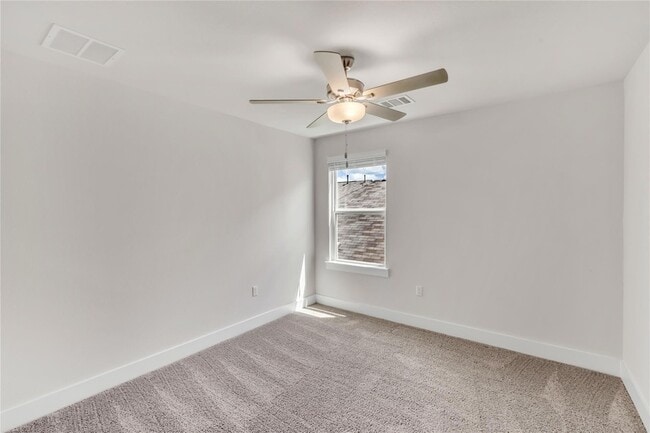 Building Photo - 15607 Ellinger Dr