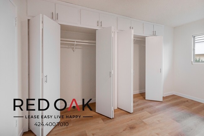 Building Photo - 319 S Clark Dr