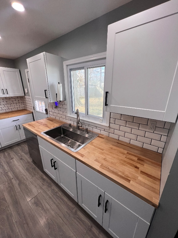 Building Photo - 2802 Flora Ave