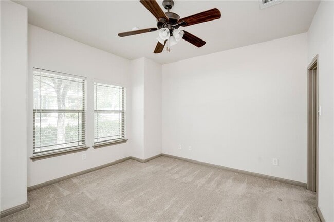 Building Photo - 483 McGarity