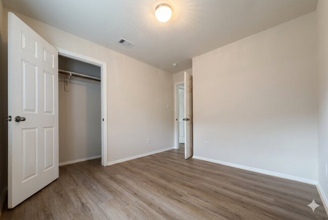 Building Photo - 6015 Ida Rose Ct