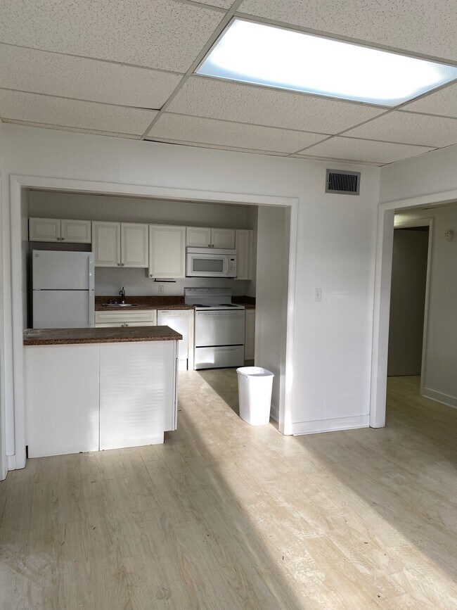 Building Photo - 4600 McCoy Dr