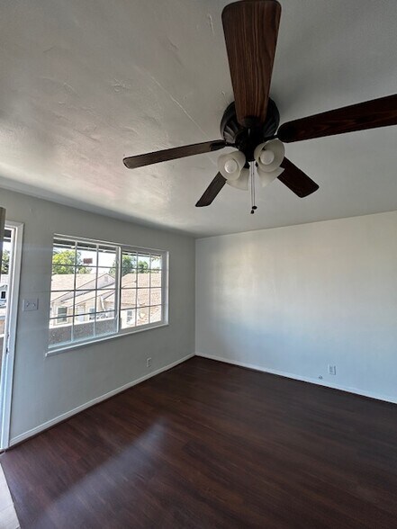 Building Photo - 10620 Downey Ave
