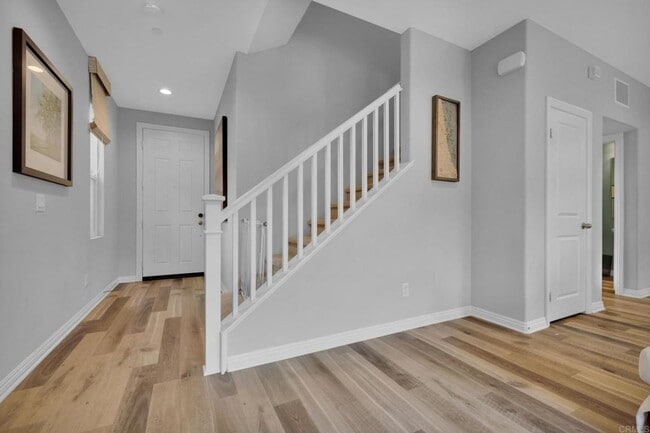 Building Photo - NEWER 4BD/2.5BA Home in desired Main Ranch...