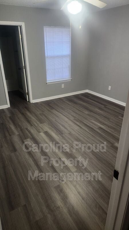 Building Photo - 2708 Bluff View Dr