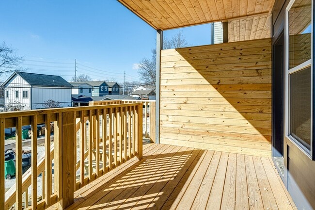 Building Photo - 4 Bedroom Rental in The Nations!