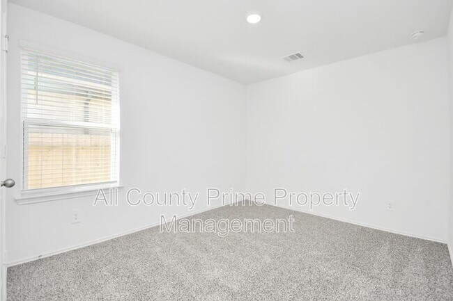 Building Photo - 40427 Basalt Elm Rd