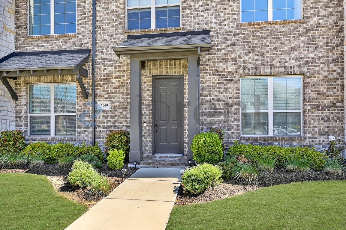 Building Photo - 3909 Sukay Dr