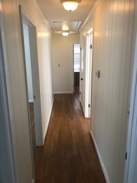 Building Photo - 213 N 6th St