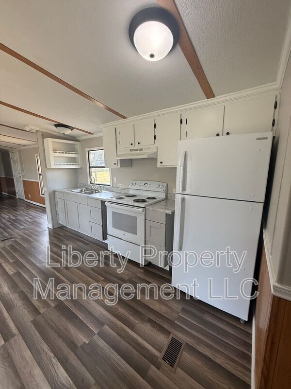 Building Photo - 21 Hill Side Lane