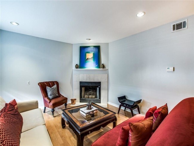 Building Photo - 3711 Holland Ave