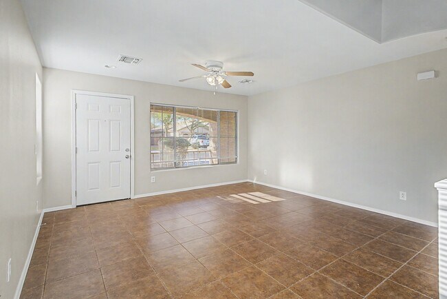 Building Photo - 15451 W Yucatan Dr