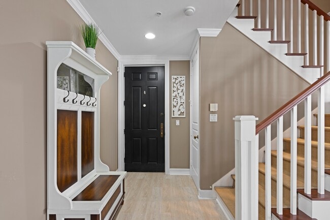 Building Photo - 1970 S Dixie Hwy