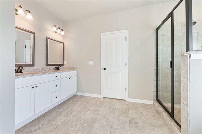 Building Photo - 5714 Ridgewater Cir