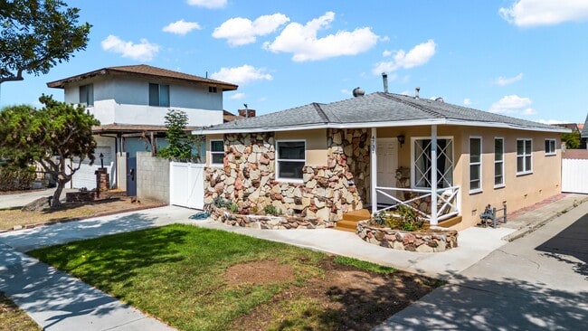 Primary Photo - 4731 W 137th Pl