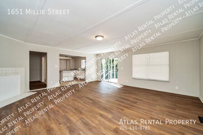 Building Photo - 1651 Millie St NE