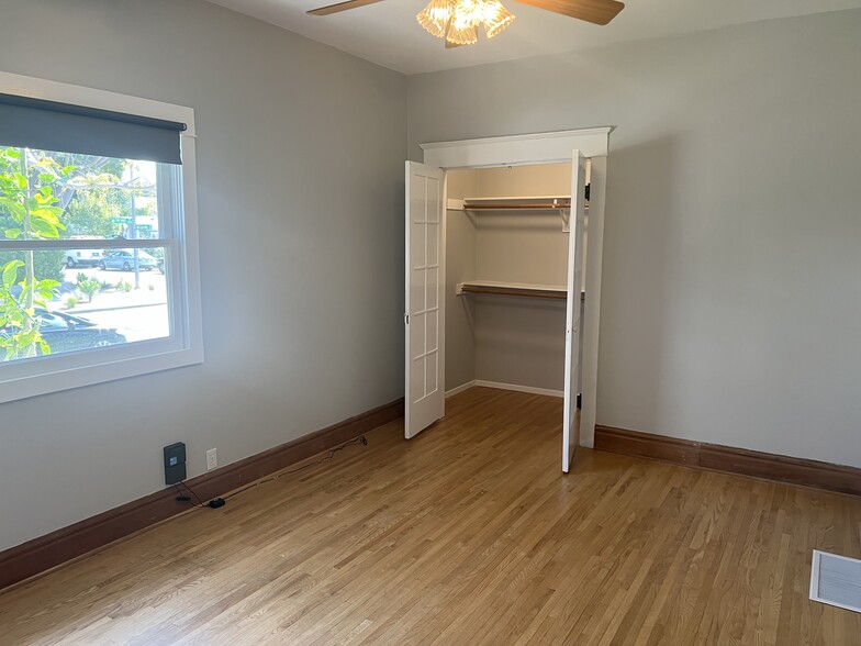 Building Photo - 4190 Lincoln Ave