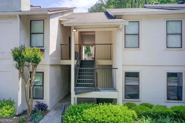 Building Photo - 1603 Huntingdon Chase