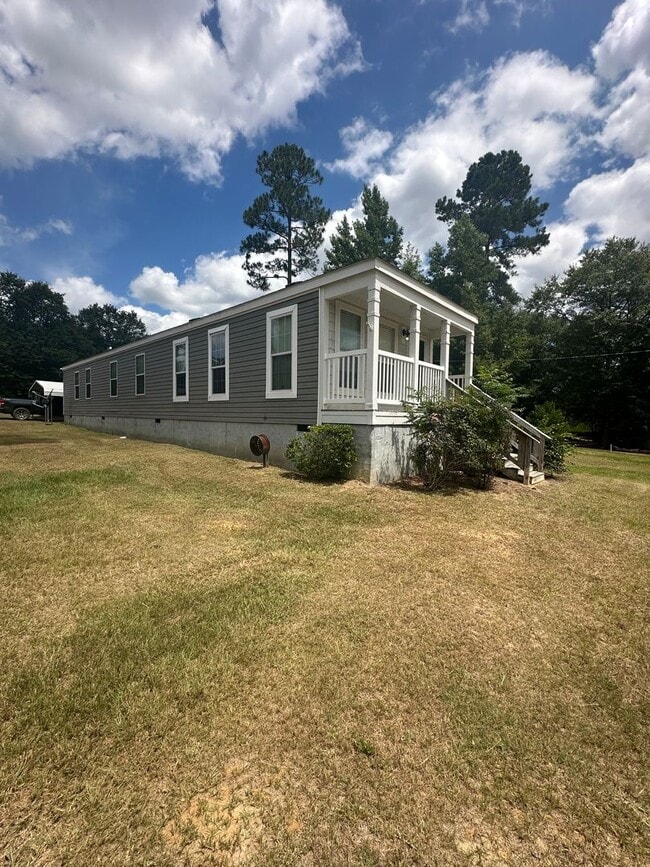 Primary Photo - 3 Bed 2 Bath MH