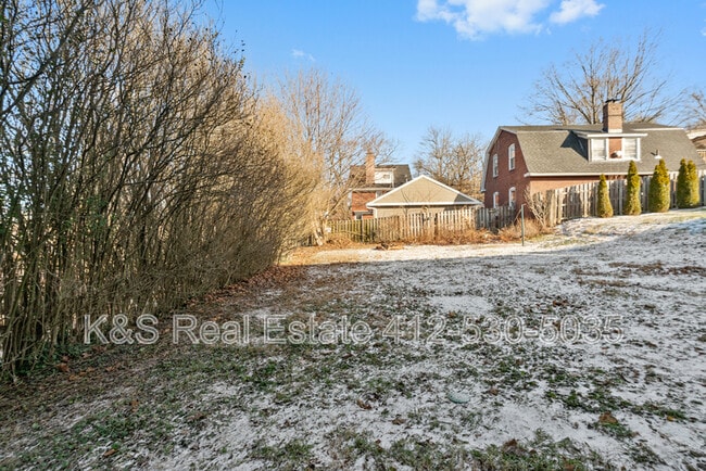 Building Photo - 523 Edgewood Ave