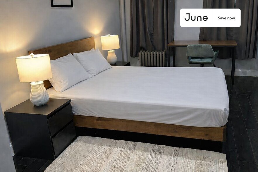 Building Photo - 23 E 109th St