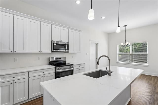 Building Photo - 60399 Vermillion Dr