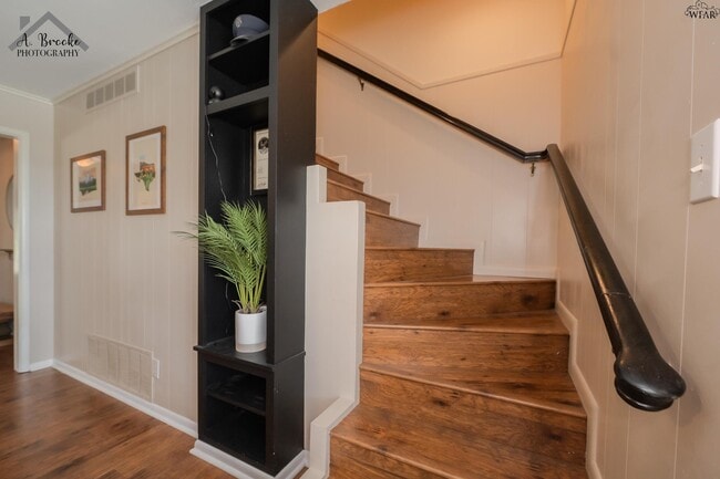 Building Photo - 4306 Briar Cliff Dr