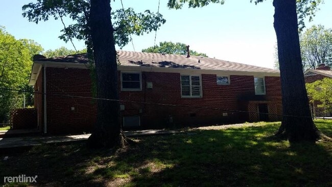 Building Photo - 7804 Dasher Rd
