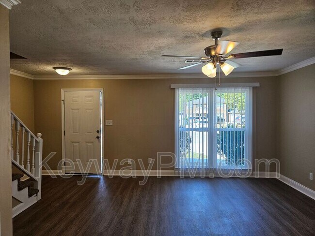 Building Photo - 2326 Greengate Dr