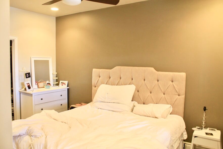 Primary Bedroom - 1542 Gaylord St