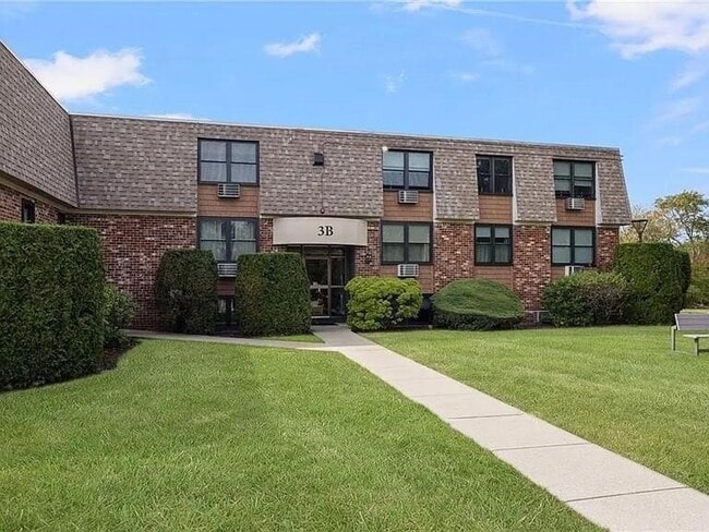 Building Photo - 510 Child St