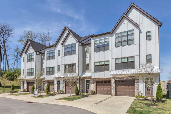 Building Photo - 253 Stonecrest Cir