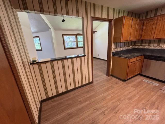 Building Photo - 117 Teakwood Ln