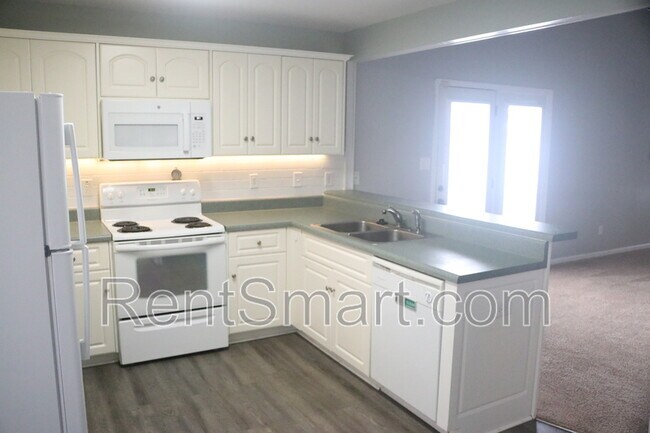 Building Photo - 624 Dunloe Cir