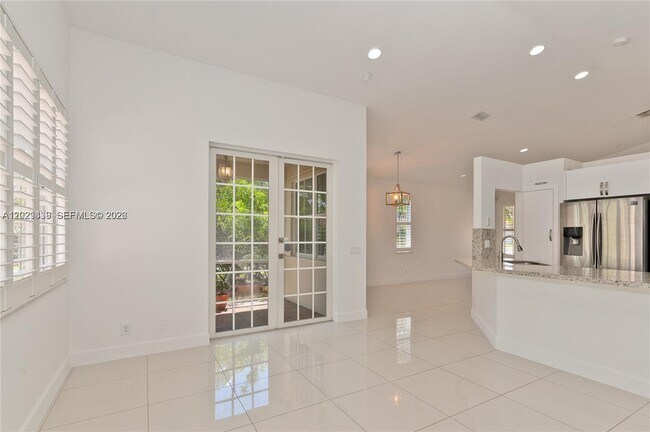 Building Photo - 889 Sand Creek Cir