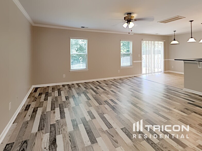 Building Photo - 2807 Old House Cir