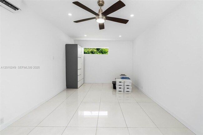 Building Photo - 7800 SW 57th Ct