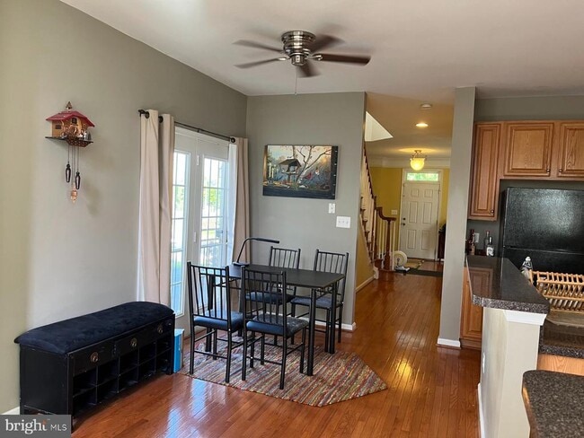 Building Photo - 43326 Columbus St