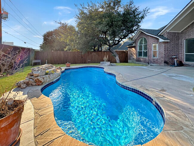 Building Photo - 5106 Ascot Pl