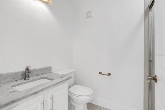 Building Photo - 1579 Chatfield Pl