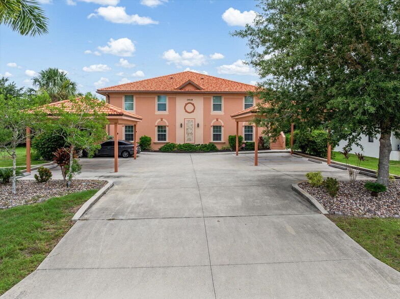 Building Photo - 3918 San Rocco Dr