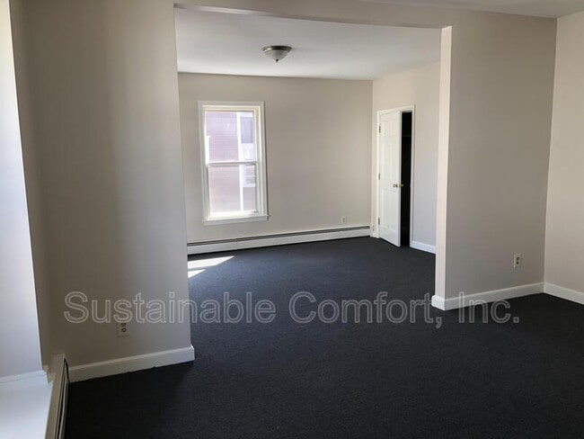 Building Photo - 2 Norman Ave