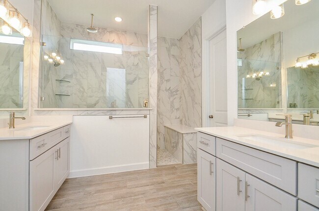 Building Photo - 3811 Hermitage Dr
