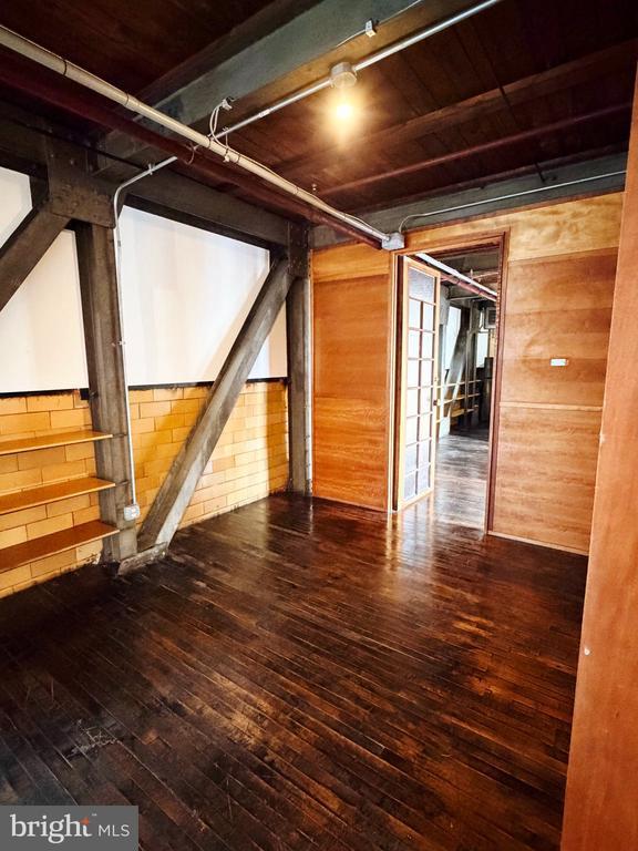 Building Photo - 111 W Norris St